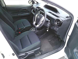 TOYOTA AQUA 2017