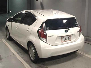Заказать TOYOTA AQUA
