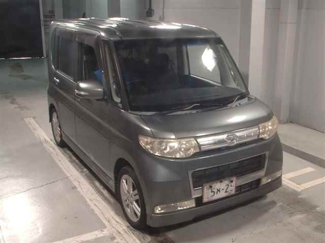 DAIHATSU TANTO 2009