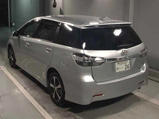 TOYOTA WISH 2015