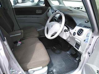 NISSAN ROOX 2010