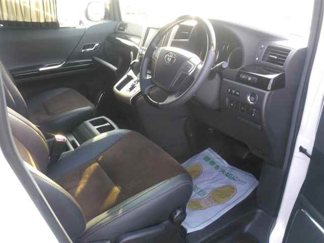 TOYOTA ALPHARD 2014