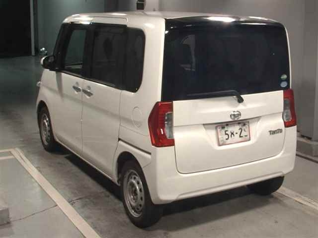 DAIHATSU TANTO 2018