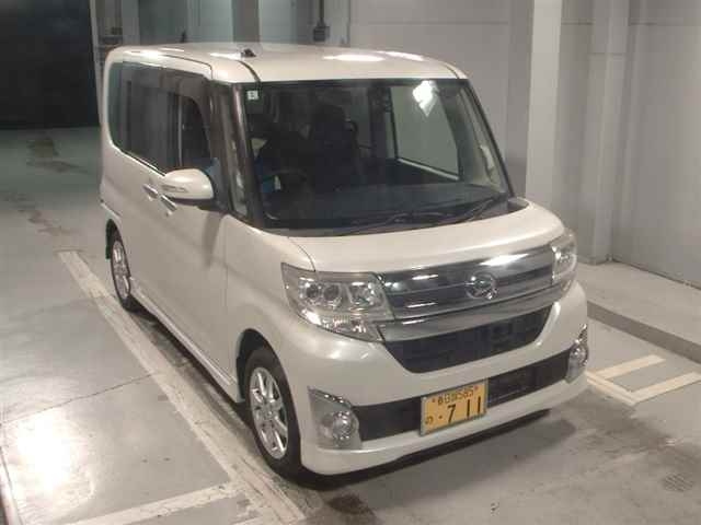 DAIHATSU TANTO 2014