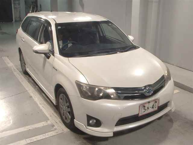 TOYOTA COROLLA FIELDER 2013