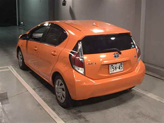 TOYOTA AQUA 2015