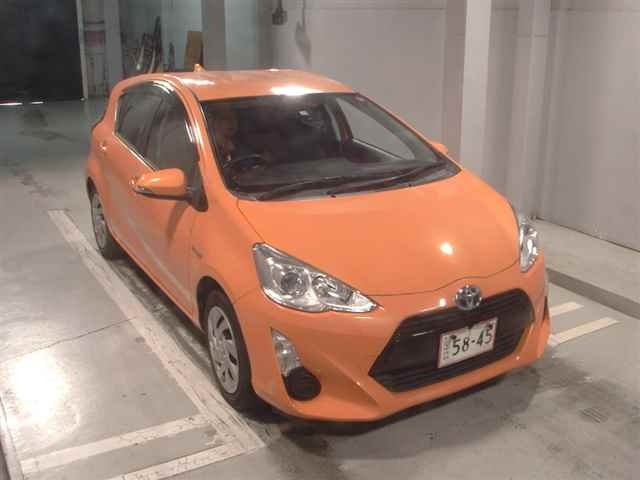 TOYOTA AQUA 2015
