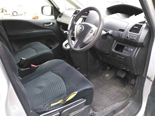 NISSAN SERENA 2015