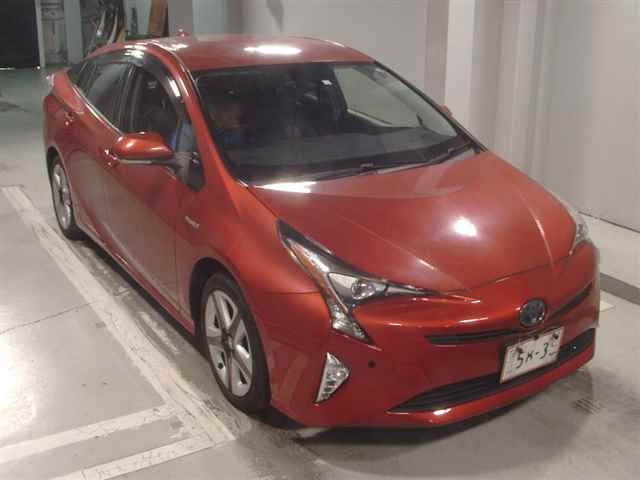 TOYOTA PRIUS 2016