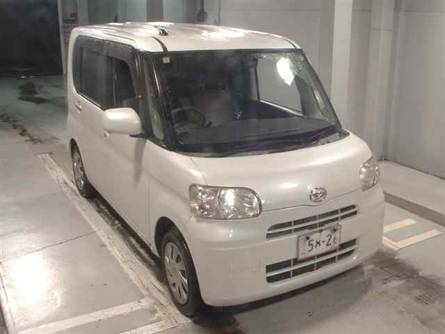 DAIHATSU TANTO 2012