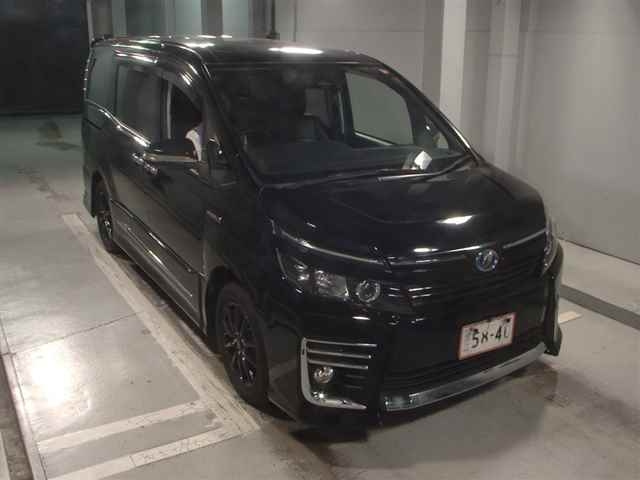 TOYOTA VOXY 2016