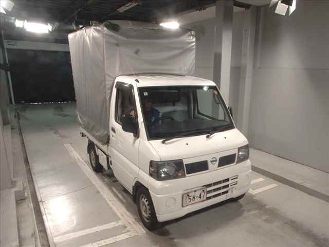 NISSAN CLIPPER TRUCK 2011