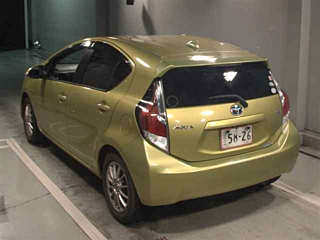 TOYOTA AQUA 2015