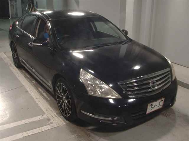 NISSAN TEANA 2010
