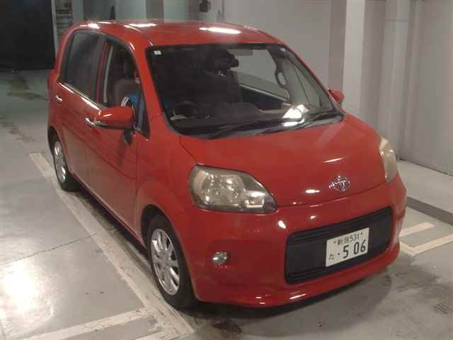 TOYOTA PORTE 2012