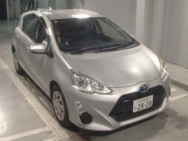 TOYOTA AQUA 2016