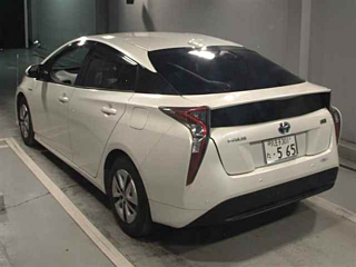 TOYOTA PRIUS 2017