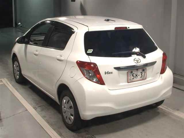 TOYOTA VITZ 2012