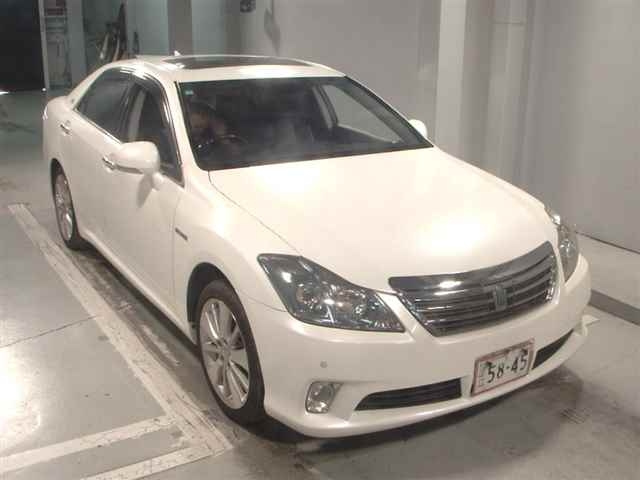 TOYOTA CROWN 2010