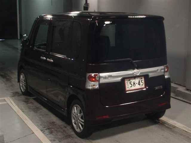DAIHATSU TANTO 2010