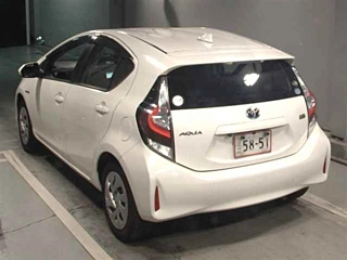 Заказать TOYOTA AQUA