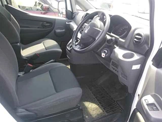 NISSAN NV200 2020