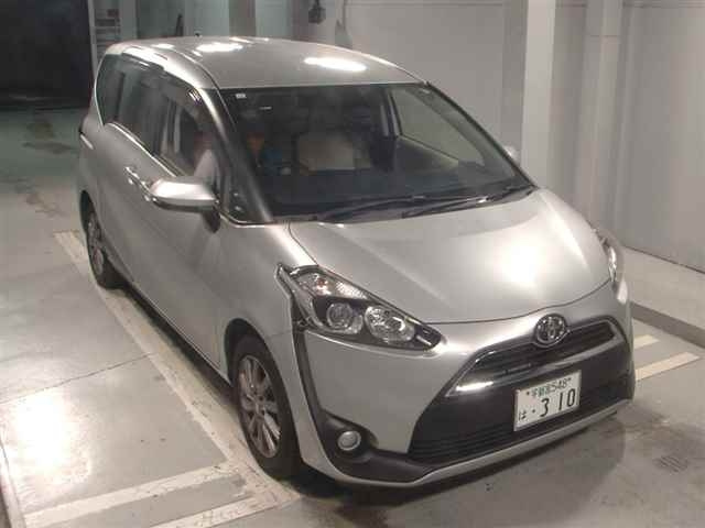 TOYOTA SIENTA 2015