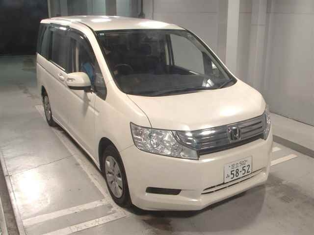 HONDA STEP WAGON 2011