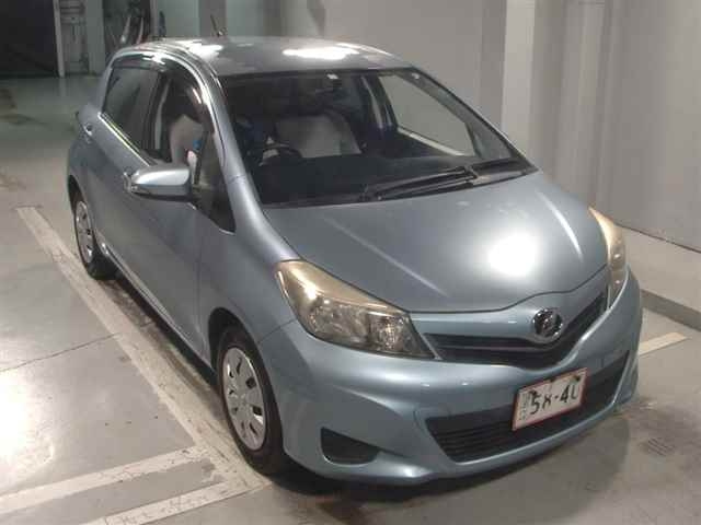TOYOTA VITZ 2012
