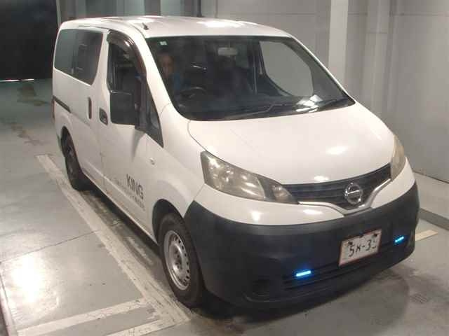 NISSAN NV200 2013