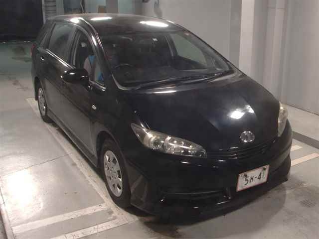 TOYOTA WISH 2010