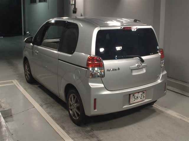 TOYOTA SPADE 2014