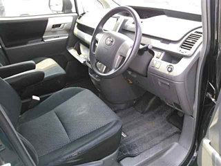 TOYOTA NOAH 2008