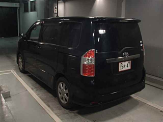 TOYOTA NOAH 2008