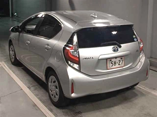 Заказать TOYOTA AQUA