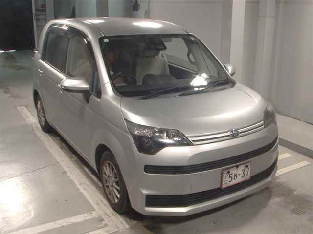 TOYOTA SPADE 2016