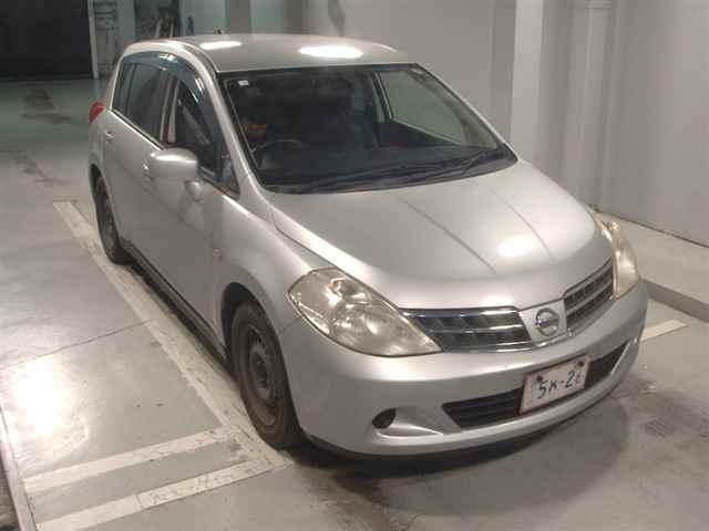 NISSAN TIIDA 2012
