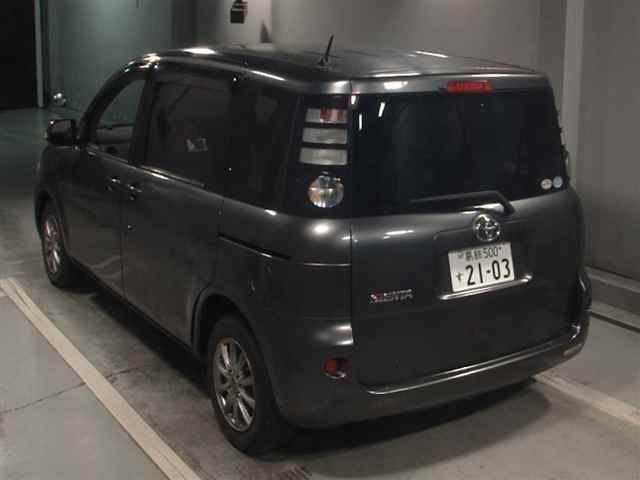 TOYOTA SIENTA 2009