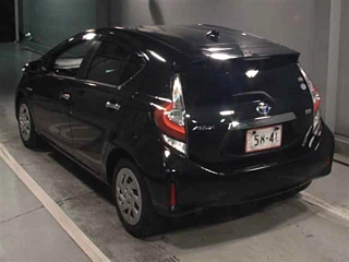 Заказать TOYOTA AQUA