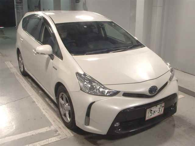 TOYOTA PRIUS ALPHA 2018