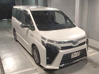 TOYOTA VOXY 2018