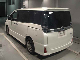 TOYOTA VOXY 2018