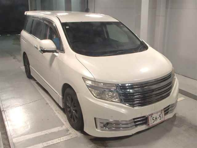 NISSAN ELGRAND 2010