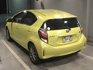 Заказать TOYOTA AQUA