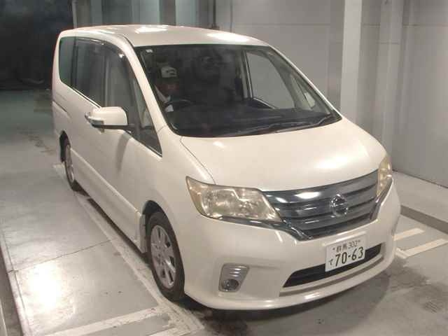 NISSAN SERENA 2011