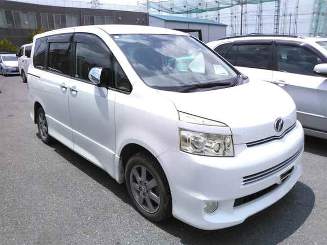 TOYOTA VOXY 2008