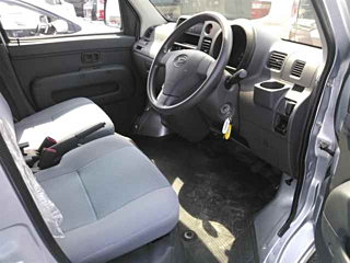 DAIHATSU HIJET VAN 2013