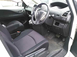 NISSAN SERENA 2011