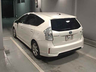 TOYOTA PRIUS ALPHA 2012