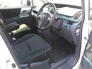 TOYOTA VOXY 2008